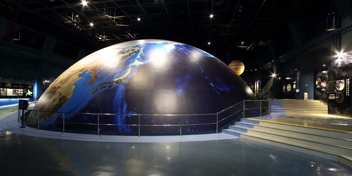 Ruang Pertunjukan di Observatorium Hall Sapporo